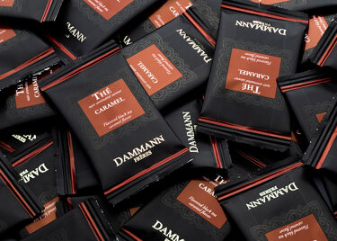 Dammann Frères - Four Red Fruits black Tea - 60 enveloped Cristal sachets  (BULK bag BOX)