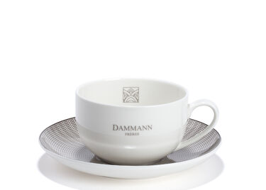 Jumbo tea cup & saucer 'Dammann Frères'