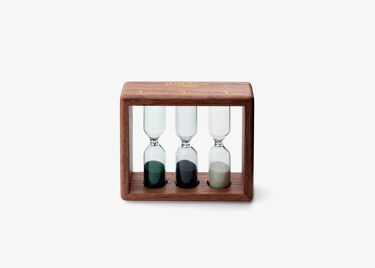 Hourglass, tea preparation