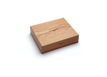Light wooden chest  empty for 48 tea bags display