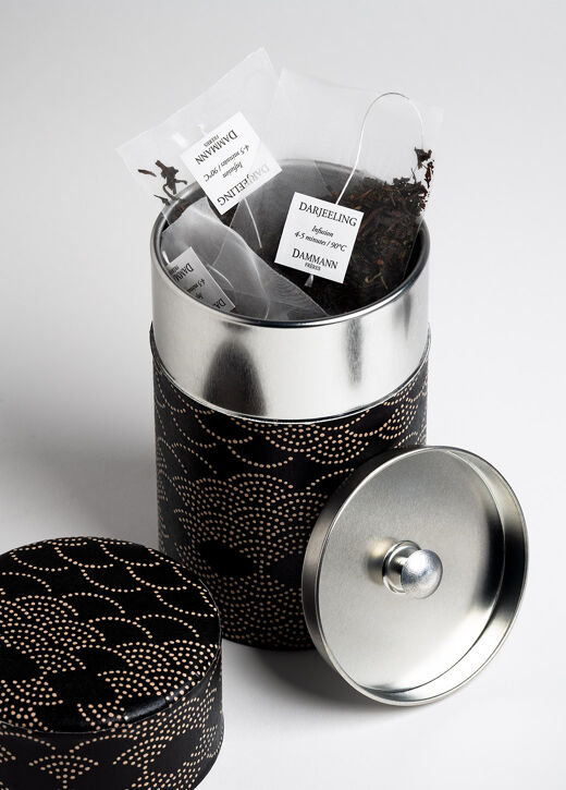 SANKAKKEI, boîte à thé habillée de papier washi noir et blanc