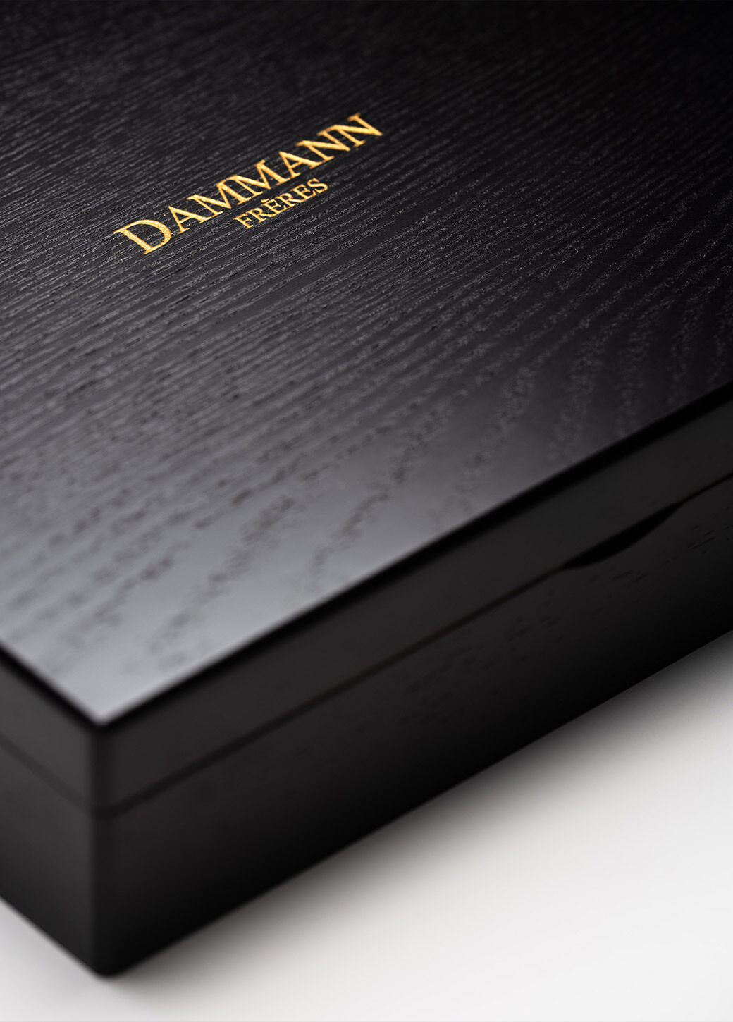DAMMANN ティーバッグ 48個セット　木箱入り 48 Cristal® tea bags in black wooden chest